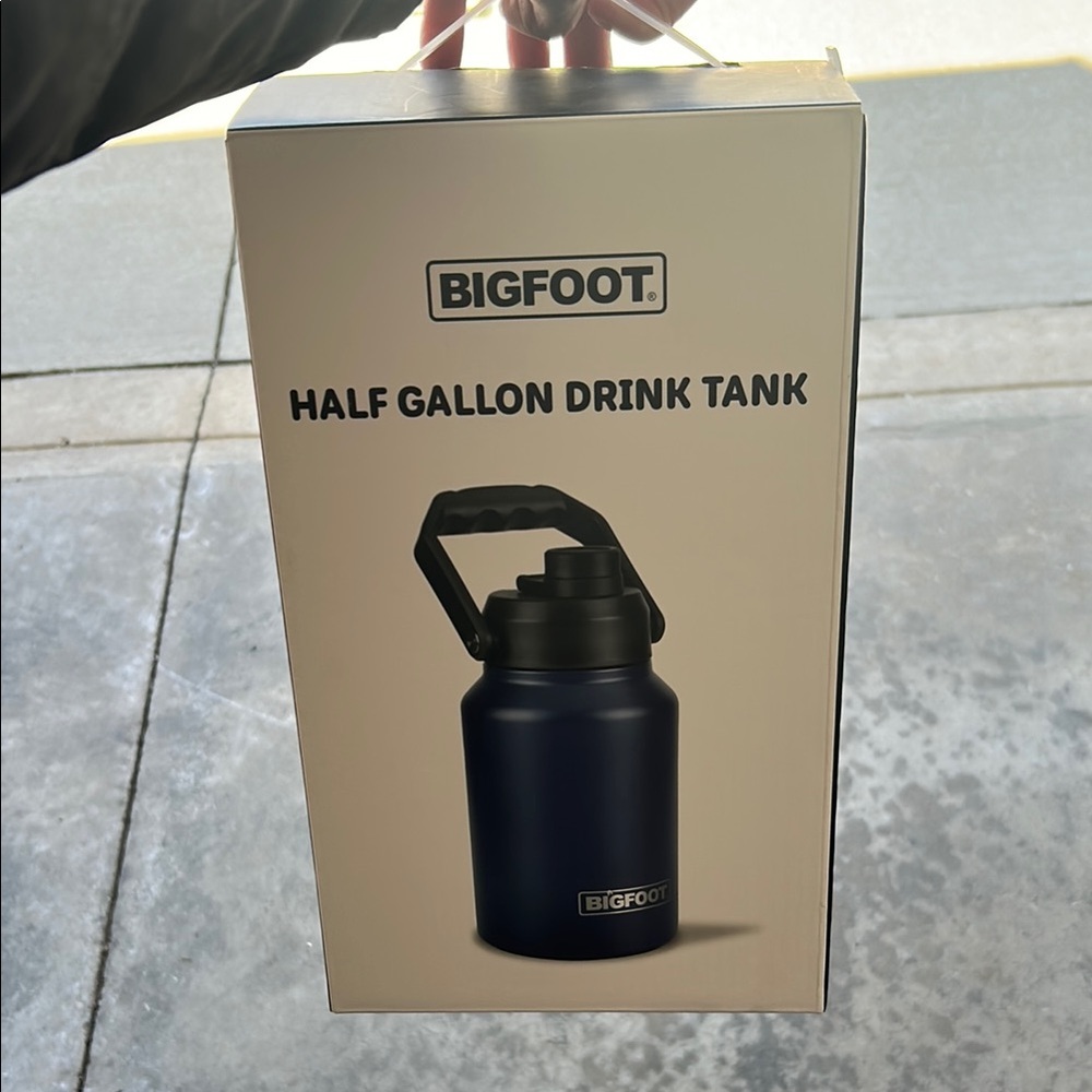 Bigfoot Half Gallon Drink Tank - Black/ Blue